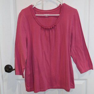 Women's Croft and Barrow 3/4 sleeve tshirt with roses. XL. New.